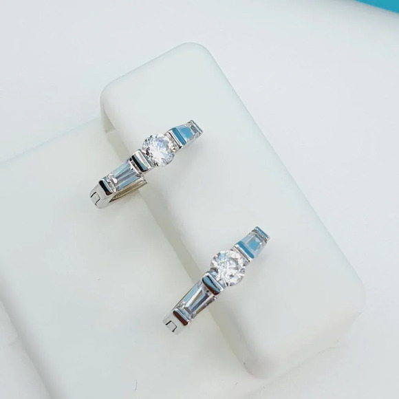 "925 Sterling Silver CZ Beautiful Earrings for Women, 1USPAR4289 - Picture 7 of 11